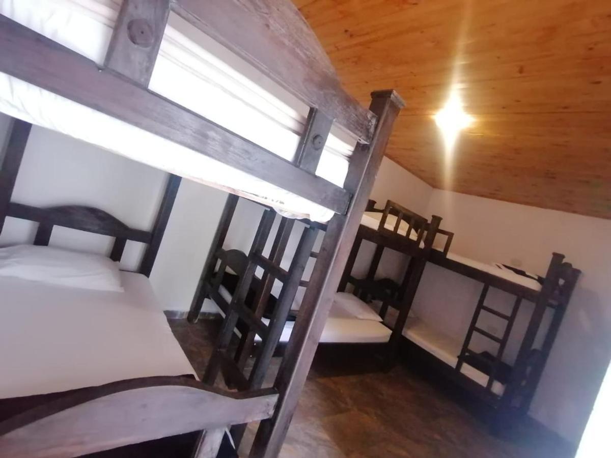 Hostal Hilltop سالنتو المظهر الخارجي الصورة